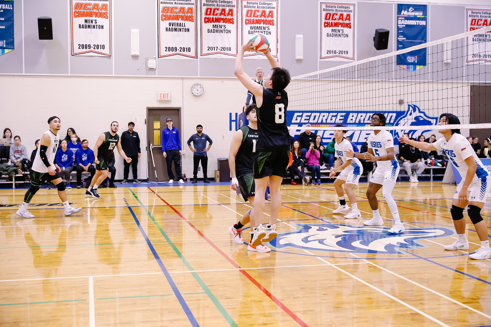 Huskies Upset Colts in 5-Sets